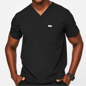 Figs Leon Three Pocket Scrubs Top